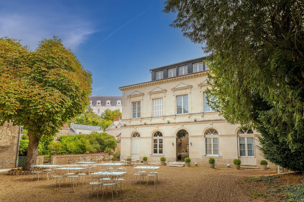 hotel le grand monarque