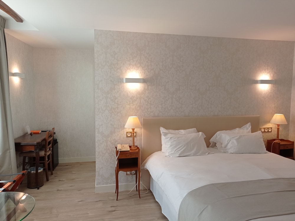 hotel le grand monarque