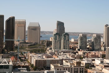 hampton inn san diego downtown