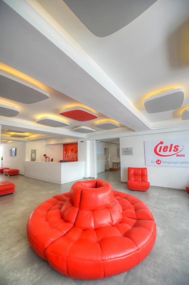 days inn hotel and residence