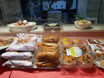 days inn hotel and residence