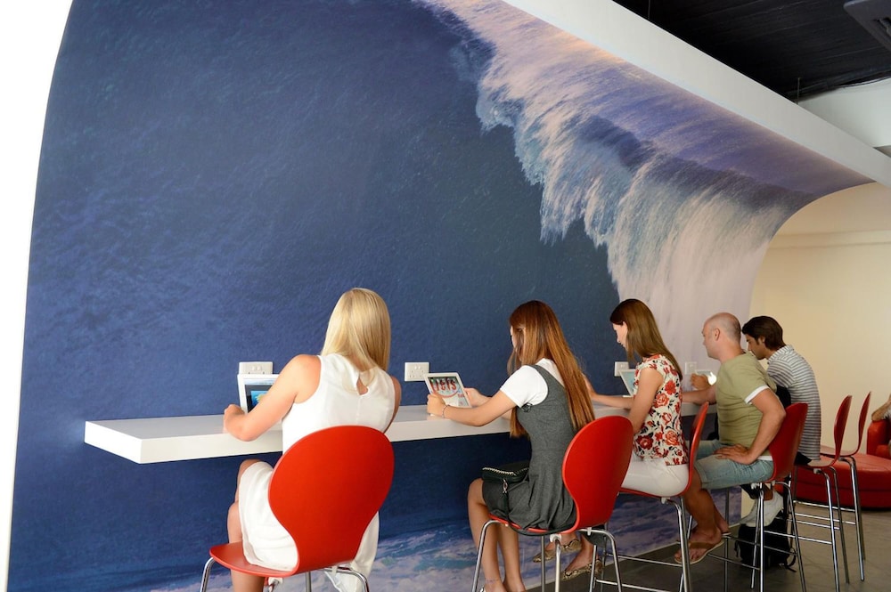 days inn hotel and residence