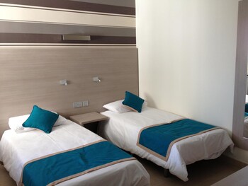 days inn hotel and residence