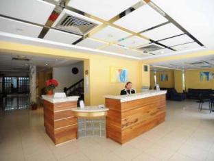 days inn hotel and residence