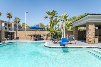 holiday inn express and suites san diego otay mesa