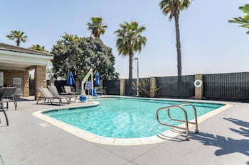 holiday inn express and suites san diego otay mesa