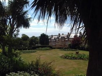 arrandale hotel and apartments