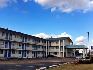 motel 6 jackson ms