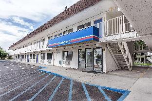 motel 6 ontario or