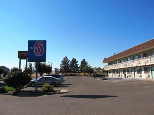 motel 6 ontario or