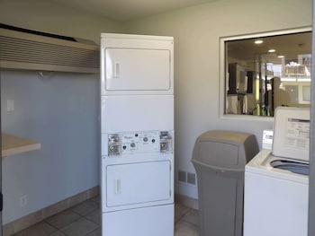 Motel 6 Ontario, Or,Near Ontario Convention Center,2 star