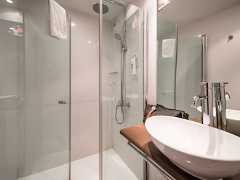 ibis styles toulouse blagnac aeroport