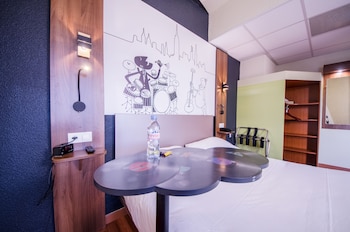 ibis styles toulouse blagnac aeroport