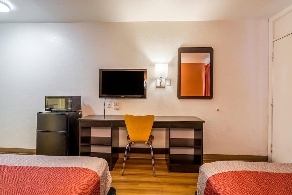motel 6 lumberton nc
