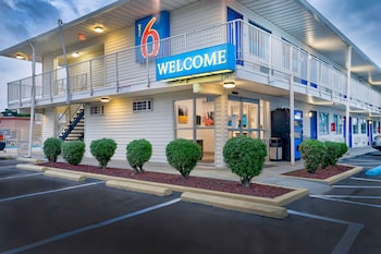motel 6 lumberton nc