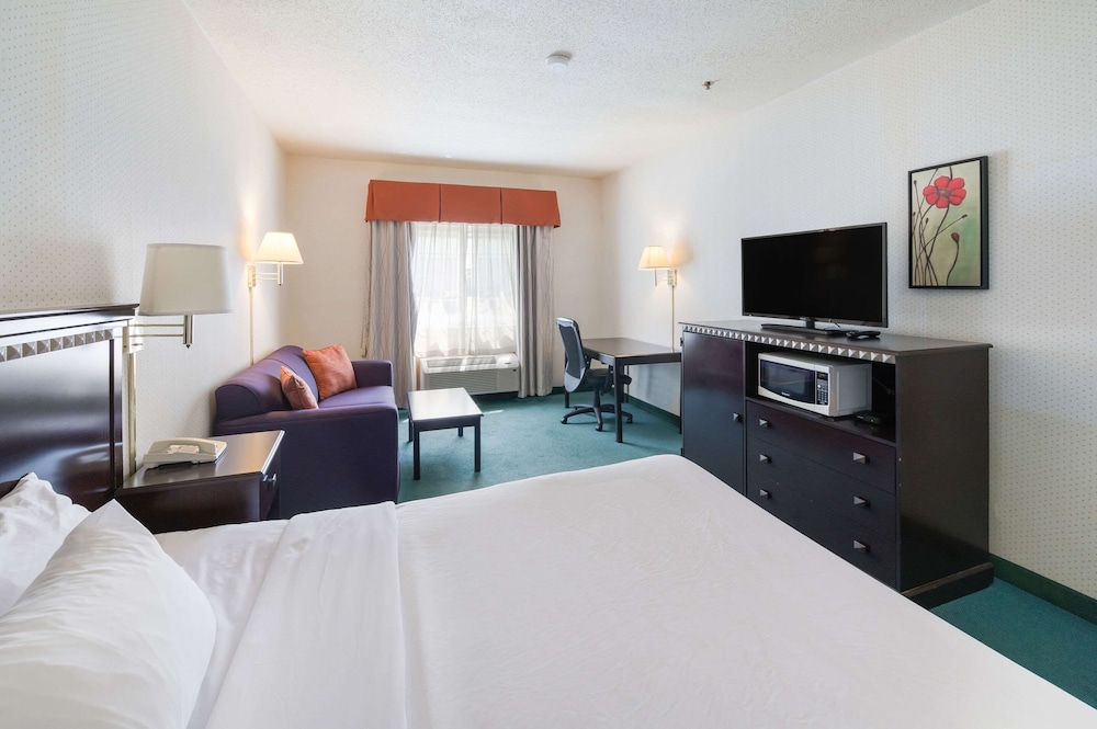rodeway inn urbana champaign university area