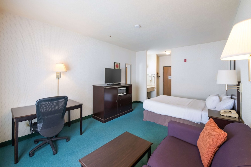 rodeway inn urbana champaign university area
