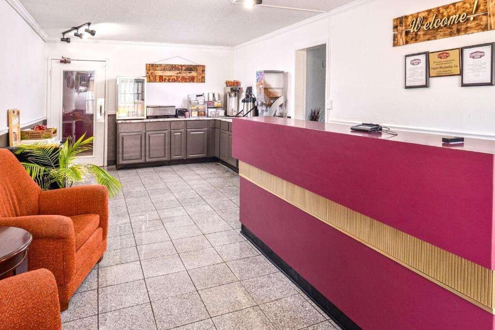 country garden and suites