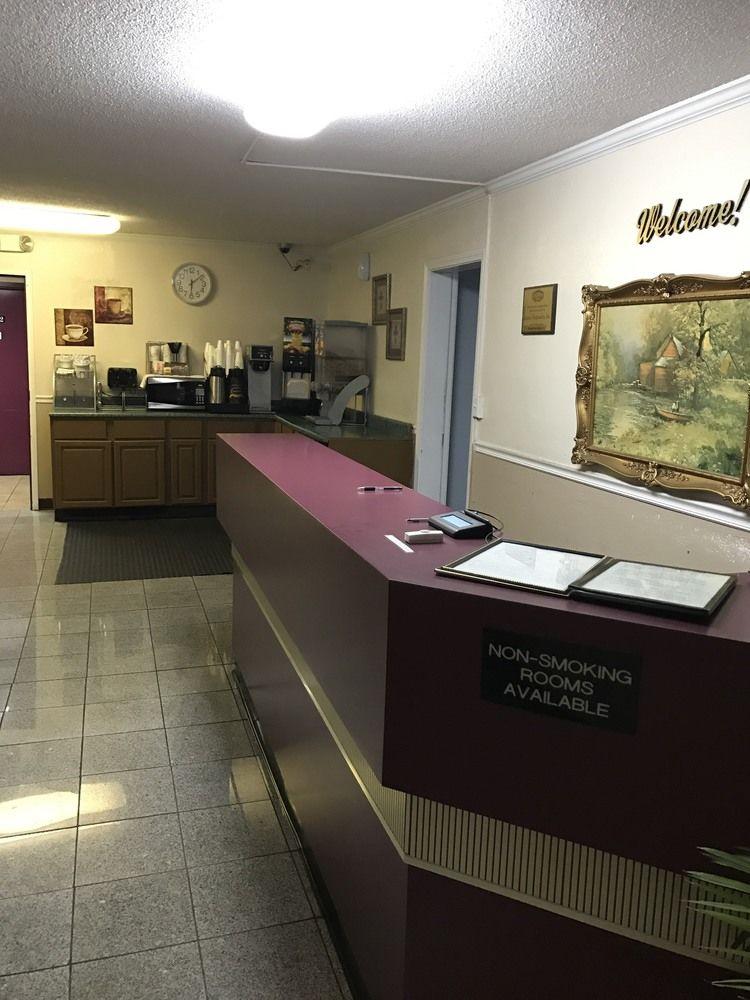 Country Garden & Suites,Carbondale>>Benton,2 star