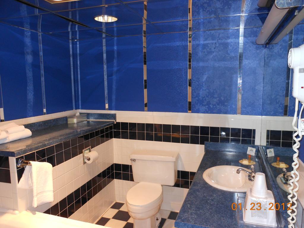 Country Garden & Suites,Carbondale>>Benton,2 star