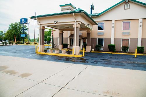 country garden and suites