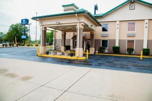 country garden and suites