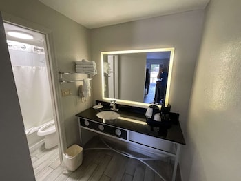 Rodeway Inn,Lakeland - Winter Haven>>Lake Wales,2 star