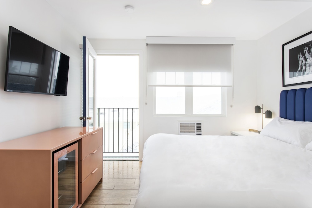 grove hotel