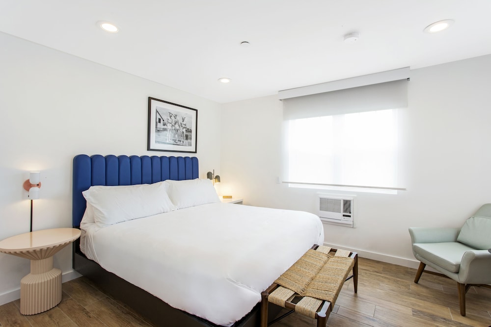 grove hotel