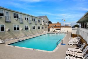 grove hotel