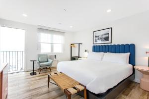 grove hotel
