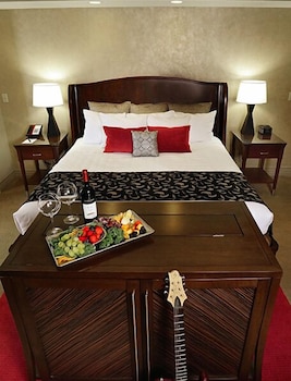 hard rock hotel and casino tulsa