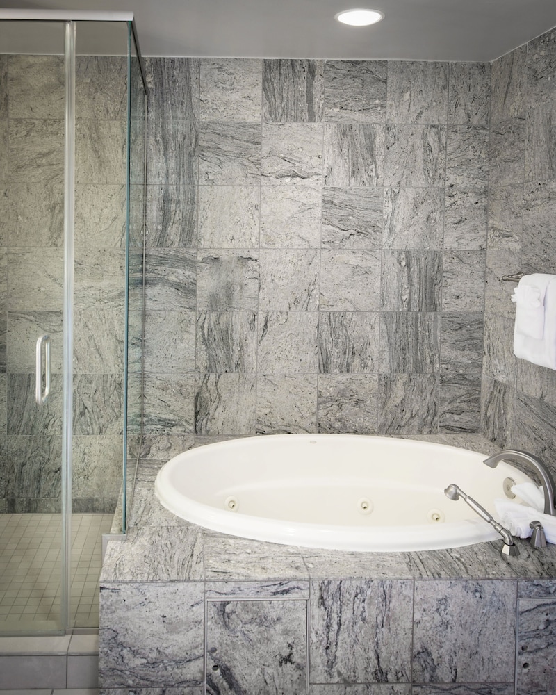 hard rock hotel and casino tulsa