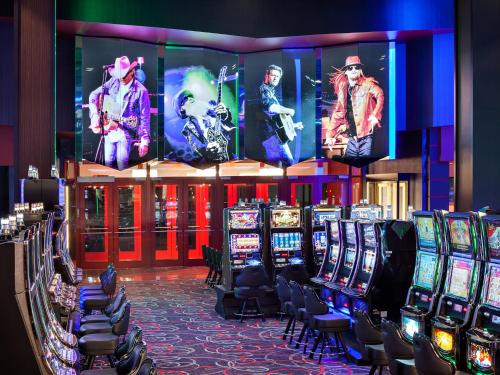 hard rock hotel and casino tulsa