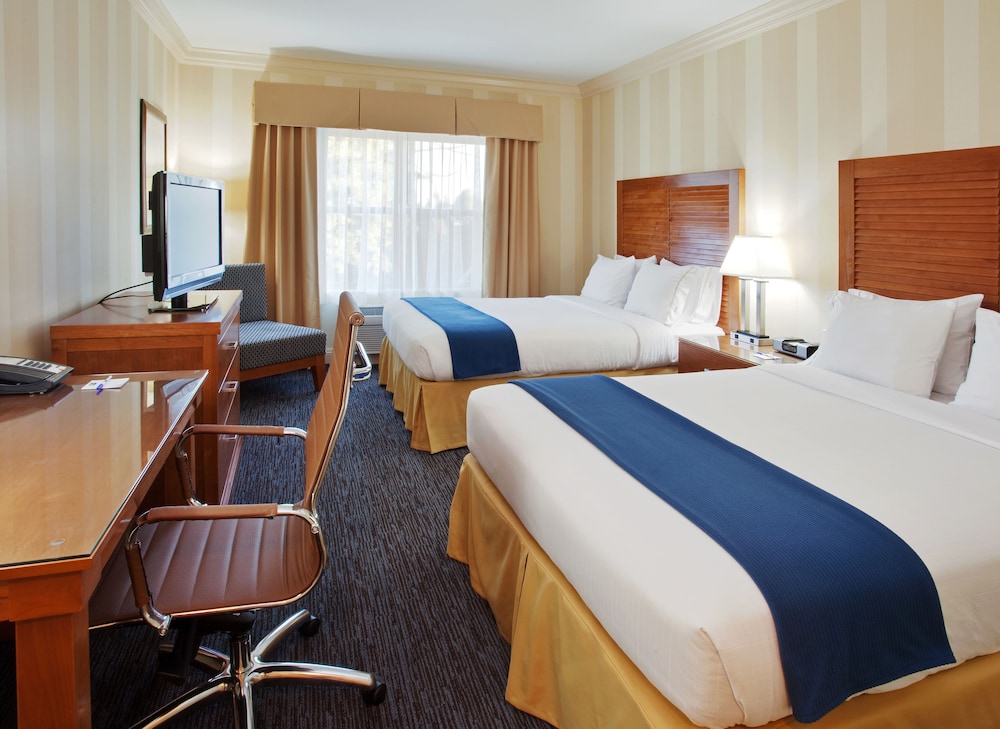 holiday inn express hotel and suites santa cruz by ihg
