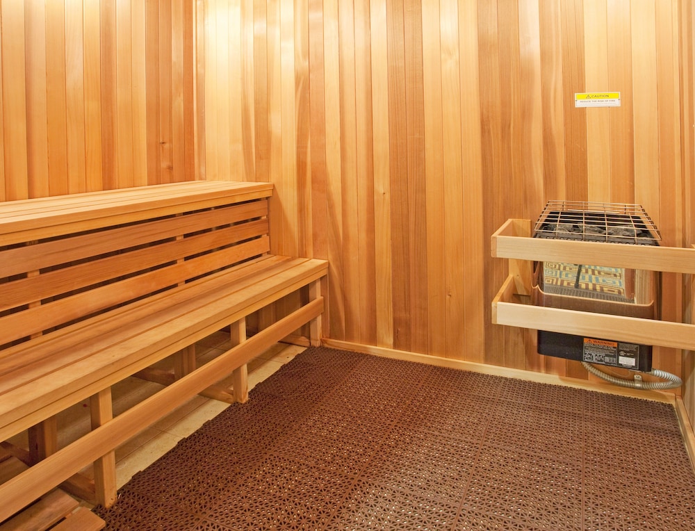 holiday inn express hotel and suites santa cruz by ihg