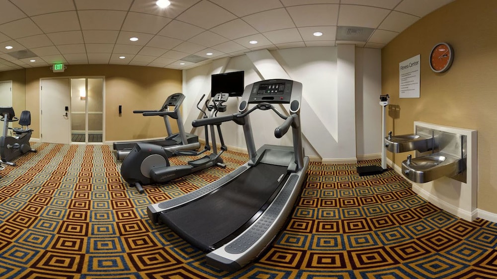 holiday inn express hotel and suites santa cruz by ihg