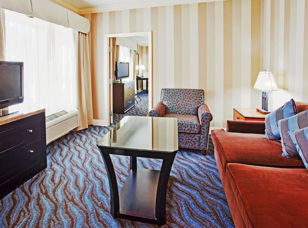 holiday inn express hotel and suites santa cruz by ihg