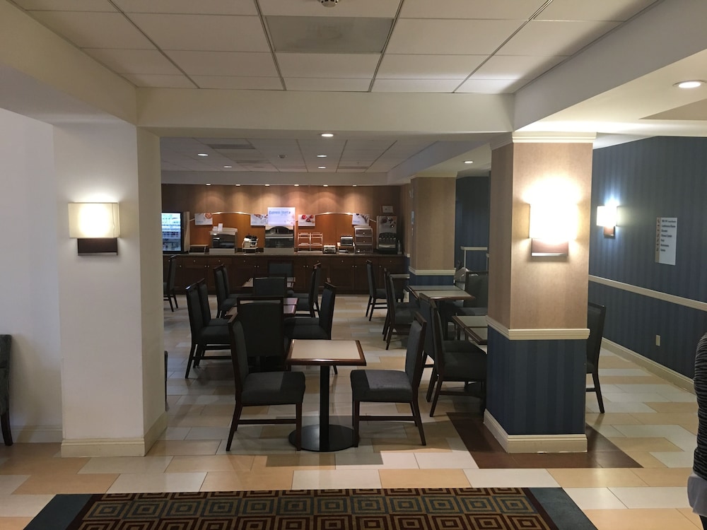 holiday inn express hotel and suites santa cruz by ihg