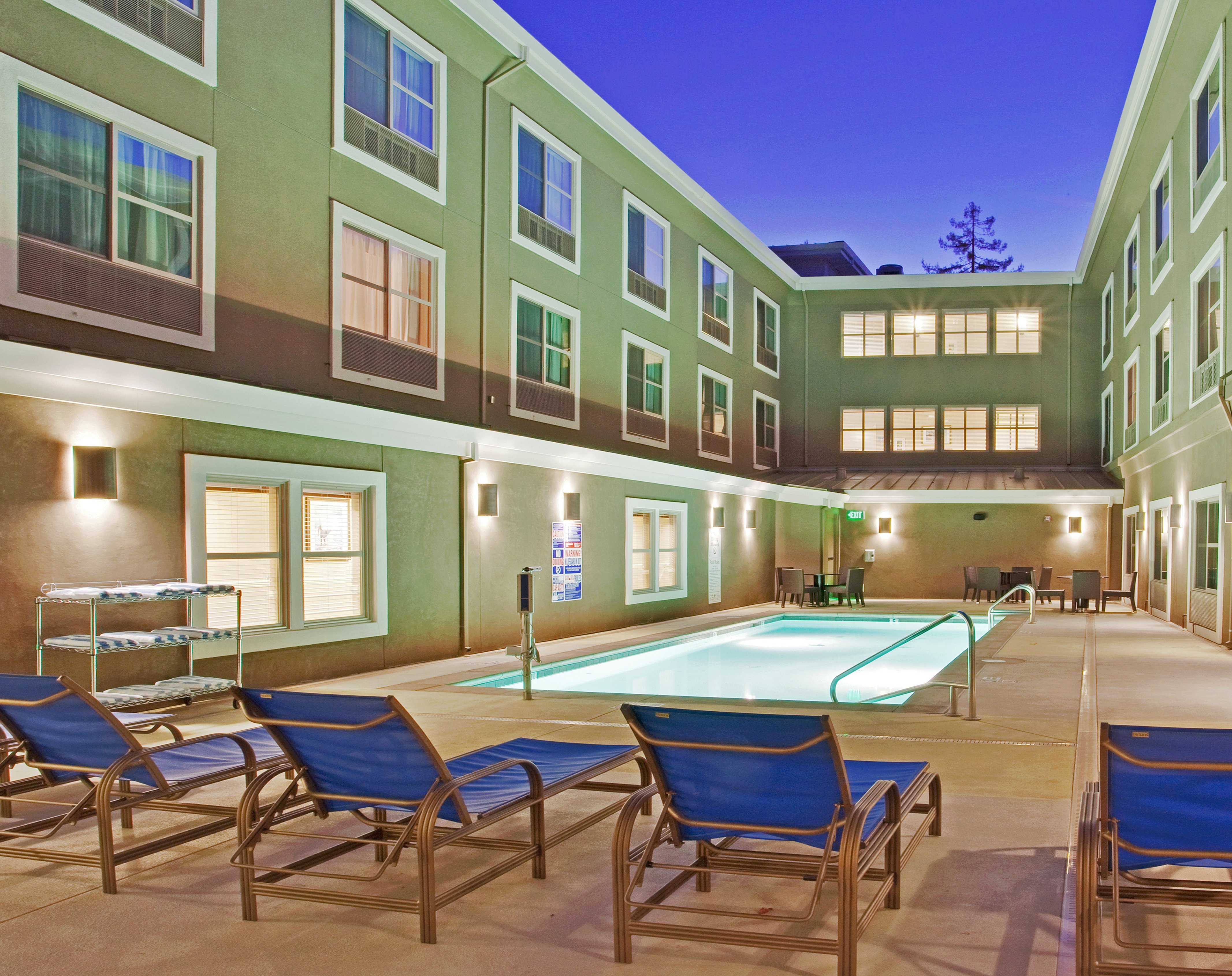holiday inn express hotel and suites santa cruz by ihg