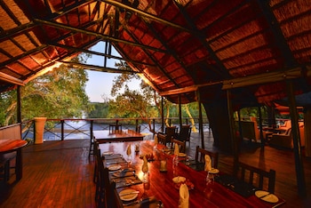 ichingo chobe river lodge