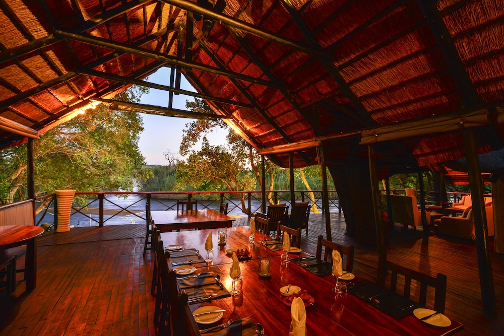 ichingo chobe river lodge