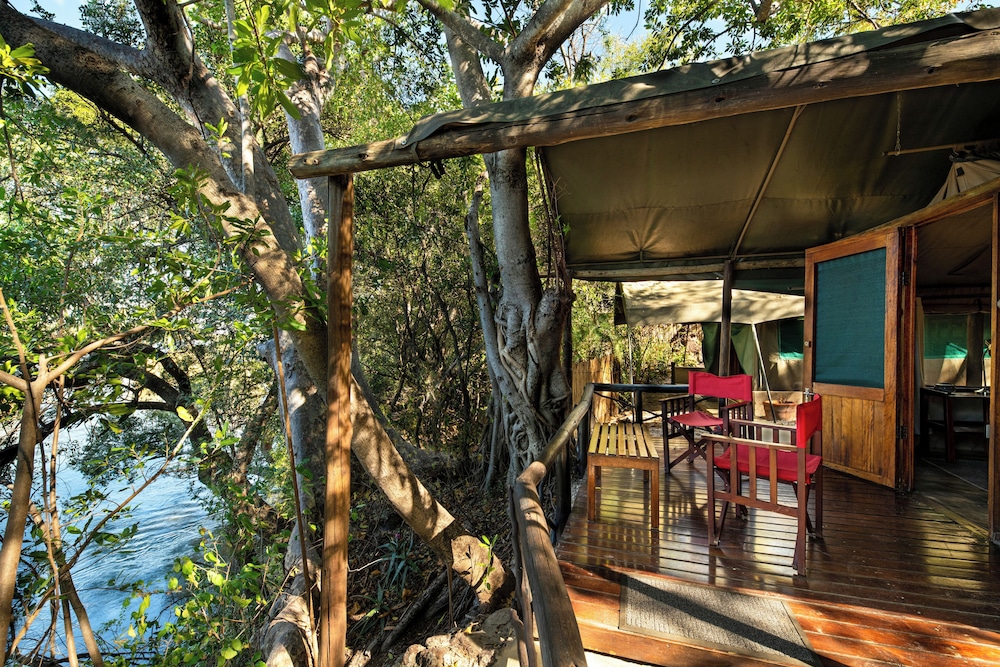 ichingo chobe river lodge