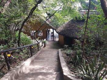 ichingo chobe river lodge