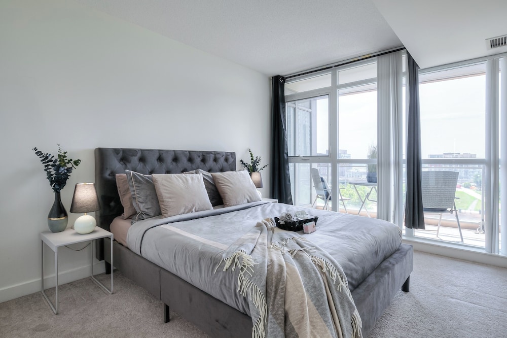 toronto lakeshore bliss