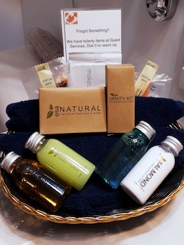 causeway bay hotel sparwood