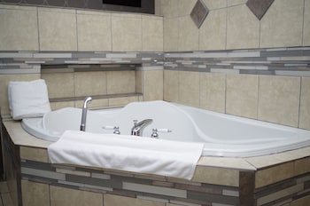 causeway bay hotel sparwood