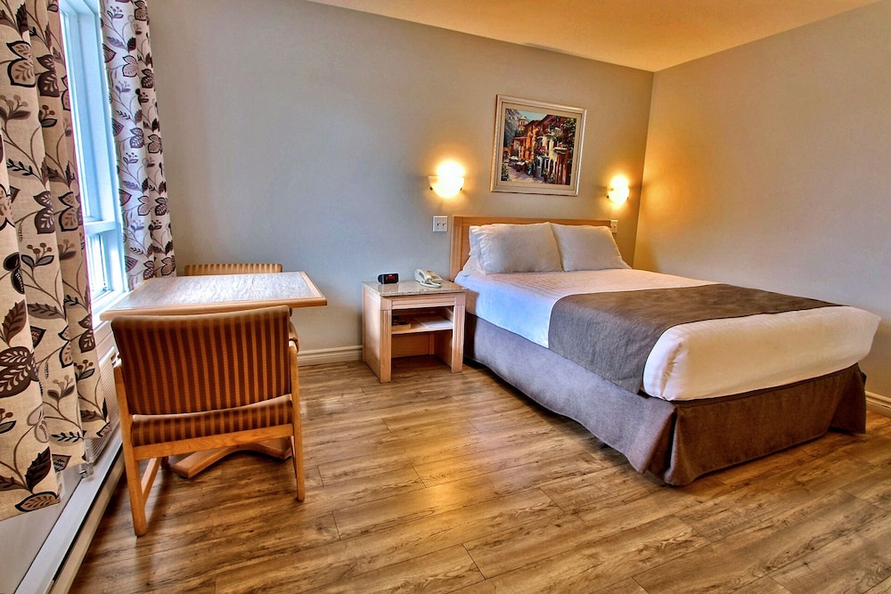 hotel motel la difference