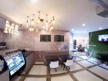 M Montreal - Hostel,Quebec>>Montreal,2 star