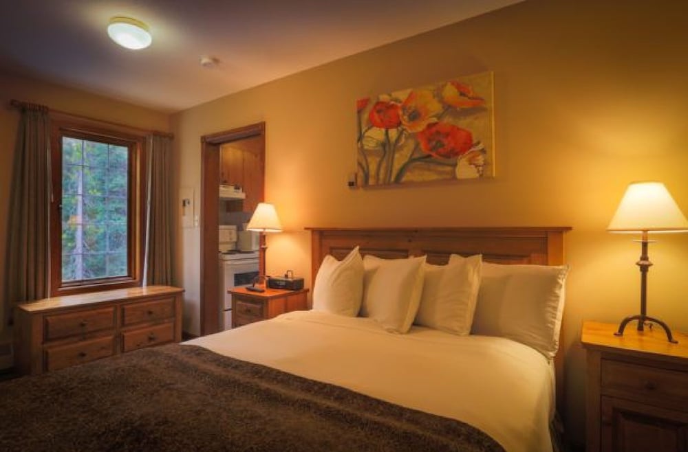 paradise lodge and bungalows